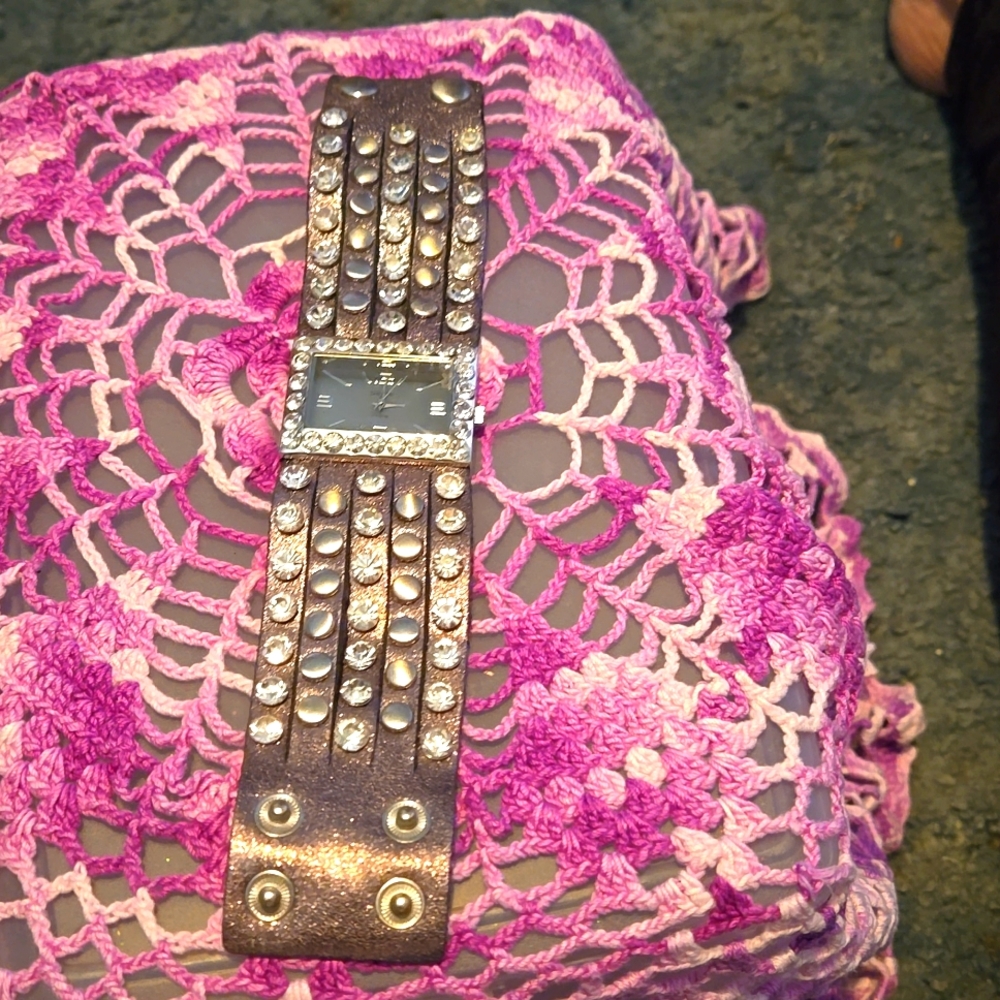 Ladies watch  beautiful with alot of bling bling